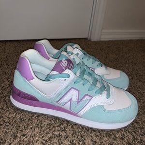 Women’s New Balance shoes